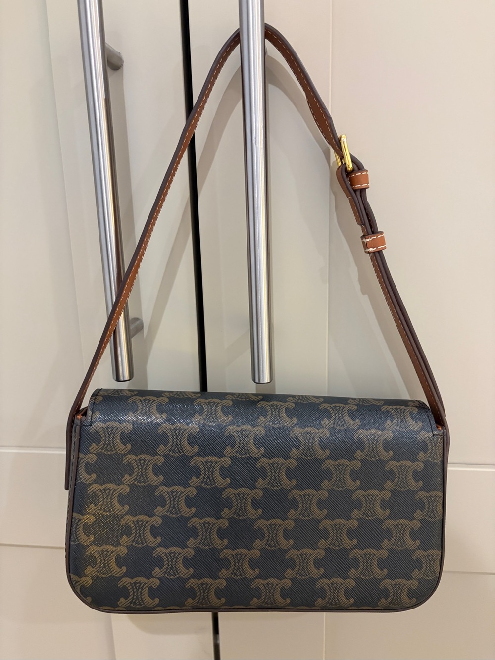 Celine Claude Triomphe shoulder bag in coated canvas and calfskin monogram - Picture 2 of 8